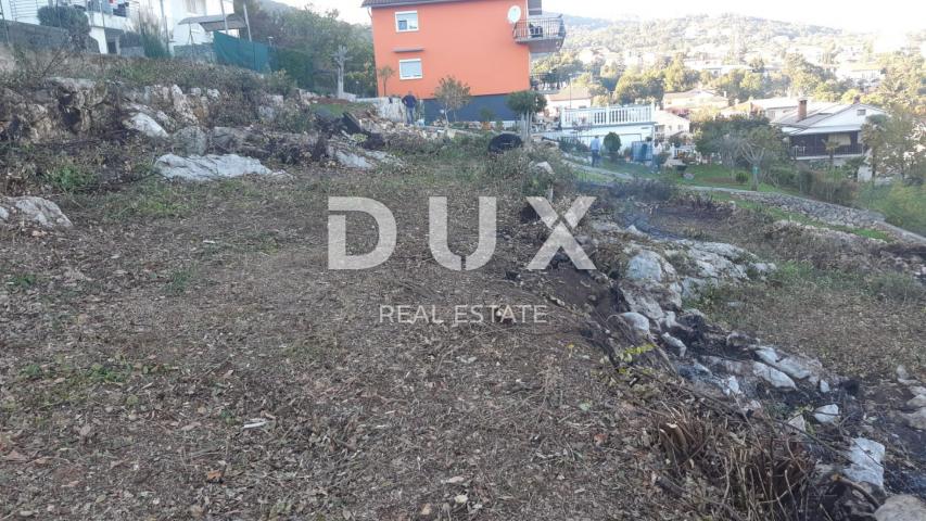 OPATIJA, POBRI- građevinsko zemljište 1220m2 S 2 GRAĐEVNE DOZVOLE!!! za 2 ville s pogledom na more