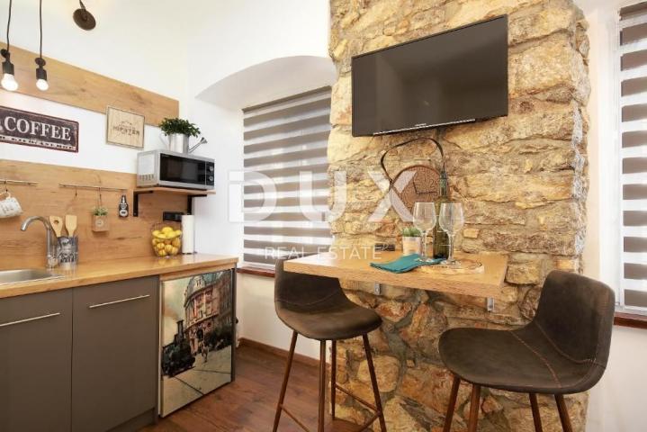 RIJEKA, CENTAR - tri luksuzna apartmana u centru Rijeke. 