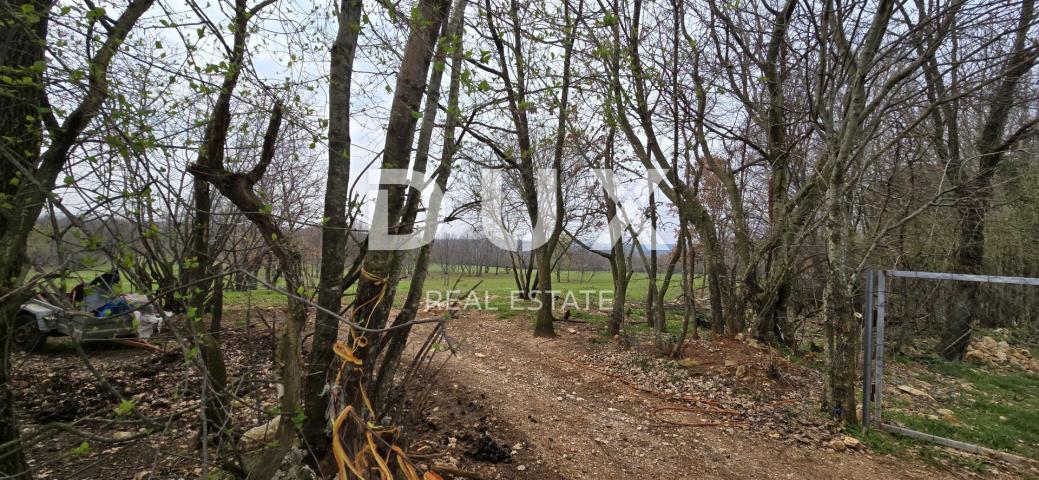 Land Labin, 10.053m2