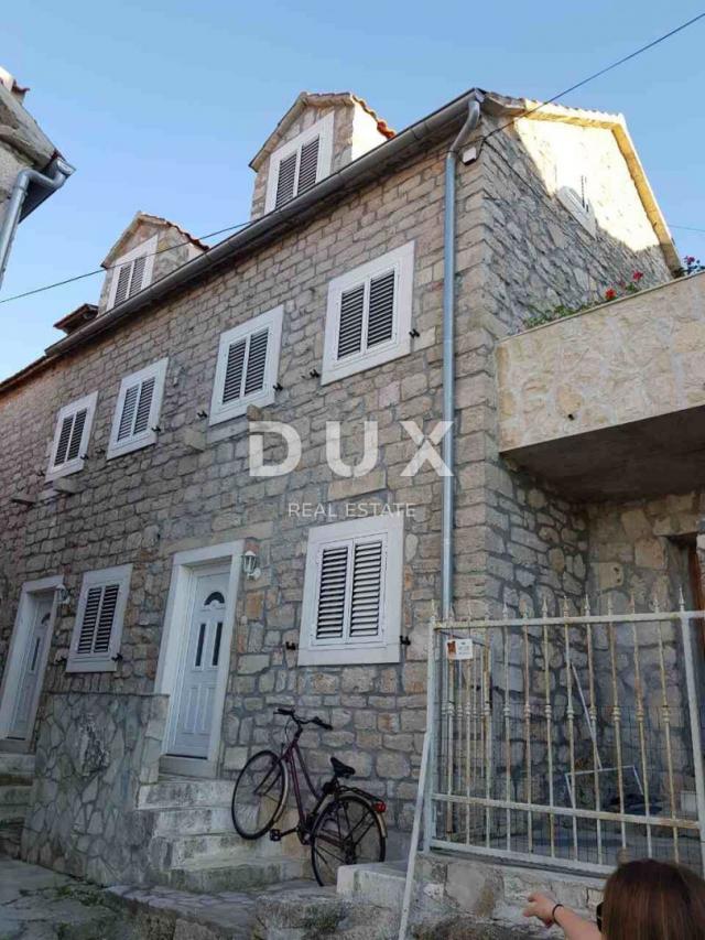 House Zlarin, Šibenik - Okolica, 75m2