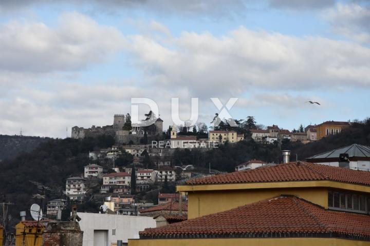 RIJEKA CENTAR - predivno uređen dvosoban stan s dnevnim boravkom u strogom centru 