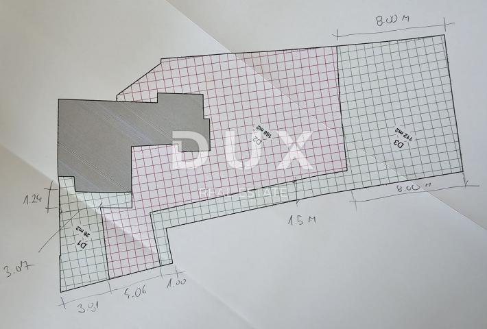 ISTRA, MEDULIN - Stan za renovaciju s 112m2 dvorišta i parkingom u centru