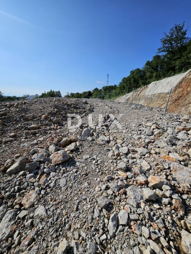 OPATIJA, MATULJI, JUŠIĆI- građevinsko zemljište 4557m2 za halu / poslovnu zgradu