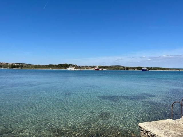 ISTRIEN, LIŽNJAN - T2 Baugrundstück - erste Reihe zum Meer!