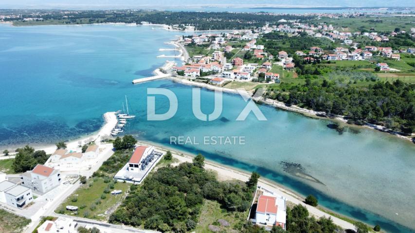 ZADAR, ZATON - Prostrana kuća s 3 apartmana u blizini mora