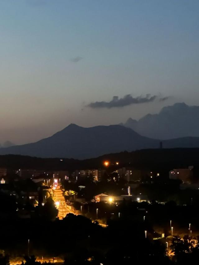 ISTRA, LABIN - Kuća s tri stambene jedinice na pogodnoj lokaciji s panoramskim pogledom