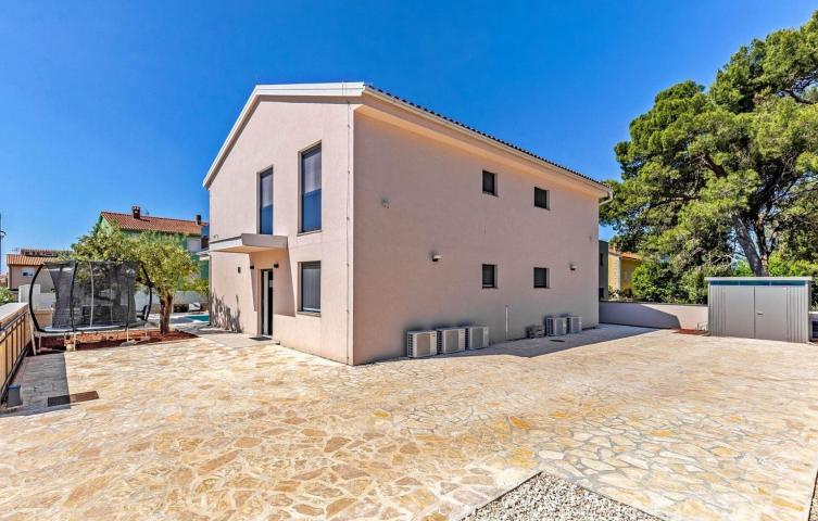 ISTRIA, FAŽANA - House with swimming pool near the sea