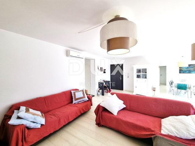 ISTRIA, NOVIGRAD - Luxurious 3 bedroom + bathroom apartment with a beautiful view of the sea, 118 m2