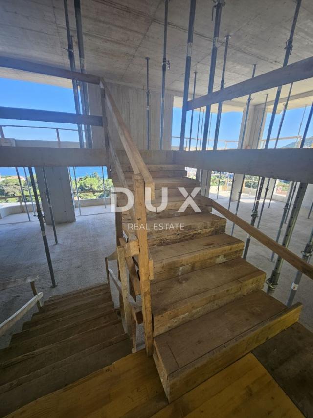 OPATIJA, ZENTRUM - zweistöckiges Penthouse 4333m2 mit Panoramablick auf das Meer und Dachterrasse S2