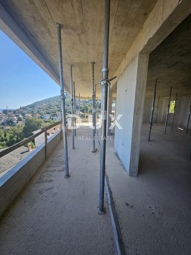 OPATIJA, ZENTRUM - zweistöckiges Penthouse 4333m2 mit Panoramablick auf das Meer und Dachterrasse S2