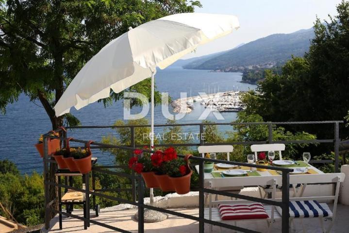 OPATIJA, CENTER - apartment with terrace and sea view! OPPORTUNITY!