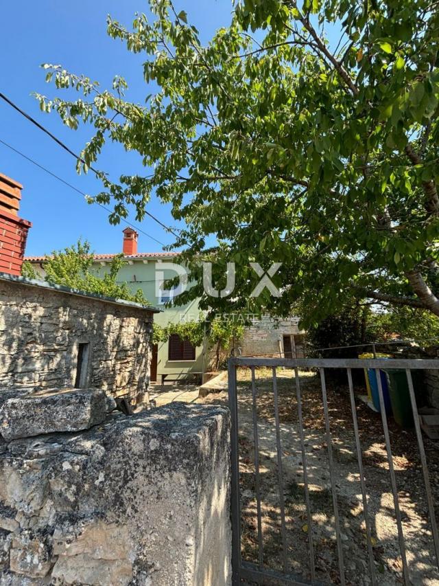 ISTRIA, SVETVINČENAT - Partially renovated Istrian house with main project!