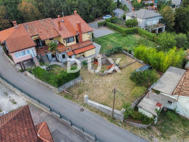 OPATIJA, POBRI - prizemlje od 120 m2 za adaptaciju, pogled na more i veliki vrt