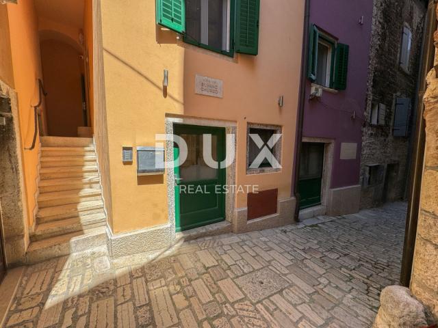 ROVINJ, ZENTRUM – wunderschön eingerichtetes Gebäude im Herzen von Rovinj mit Dachterrasse, Aussicht