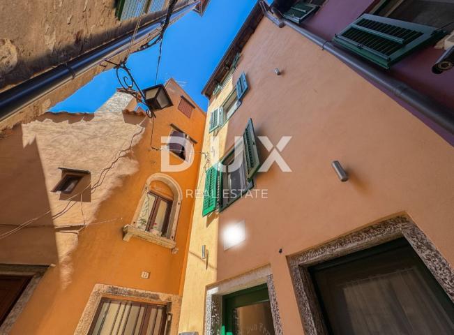 ROVINJ, ZENTRUM – wunderschön eingerichtetes Gebäude im Herzen von Rovinj mit Dachterrasse, Aussicht