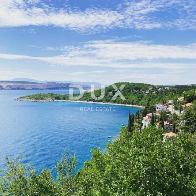 CRIKVENICA, JADRANOVO -prostrani stan u prizemlju, 80 m od mora