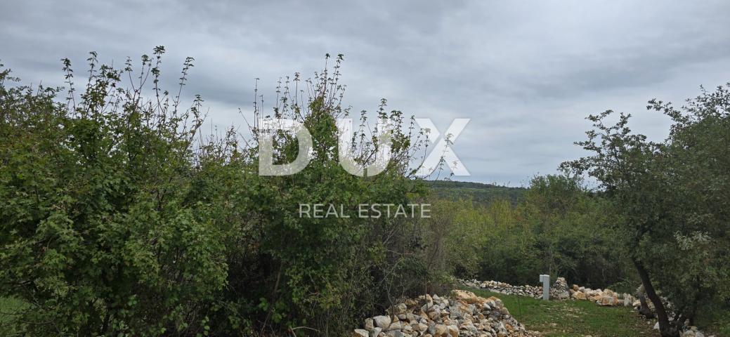 ISTRIA, GROŽNJAN - Building plot with panoramic view