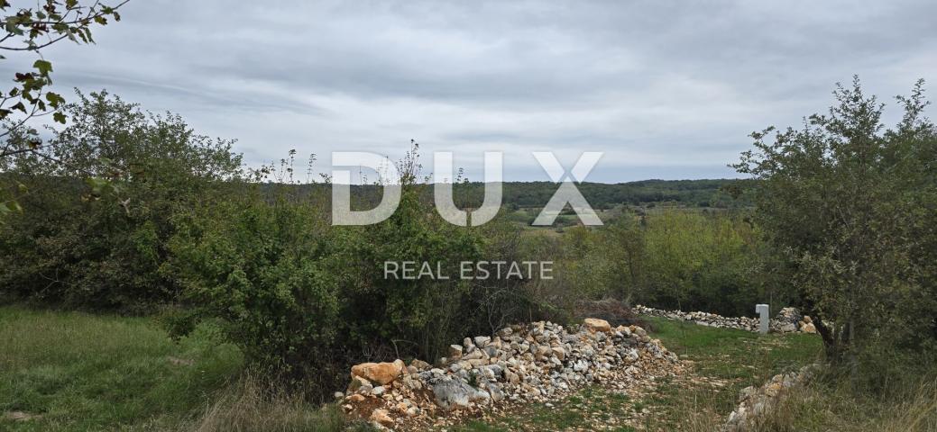 ISTRIA, GROŽNJAN - Building plot with panoramic view