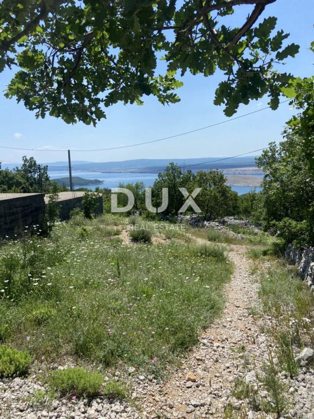 RIJEKA, ŠMRIKA - building plot 860 m2 with a view of the sea and a built foundation slab for a resid