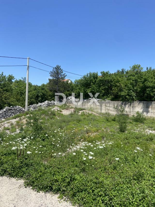 RIJEKA, ŠMRIKA - building plot 860 m2 with a view of the sea and a built foundation slab for a resid