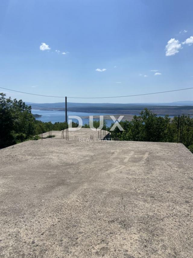 RIJEKA, ŠMRIKA - Baugrundstück 860 m2 mit Blick auf das Meer und gebauter Fundamentplatte für ein Wo