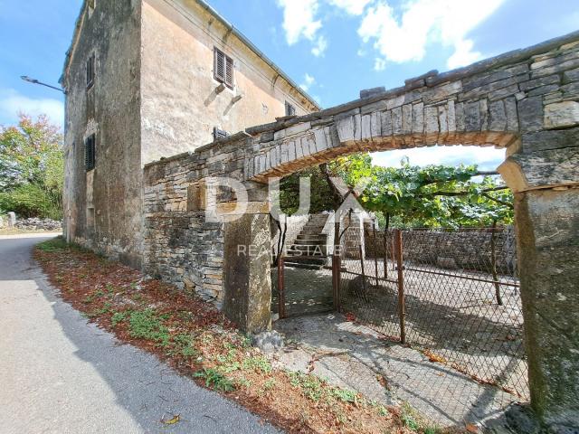 ISTRIA, GROŽNJAN, SURROUNDINGS - old house with land of 60,000 m2