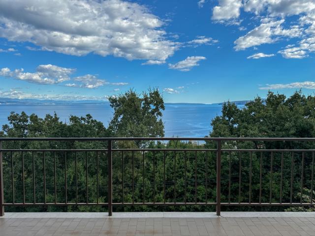 OPATIJA, IČIĆI - house near Ičići marina to be renovated, rich garden, panoramic sea view, garages