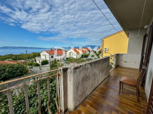 KOSTRENA, RIJEKA - Einfamilienhaus mit Garten und Meerblick, ruhige Straße, 400 m vom Meer entfernt