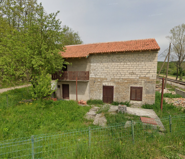 ISTRIA, CEROVLJE - Detached house partially adapted