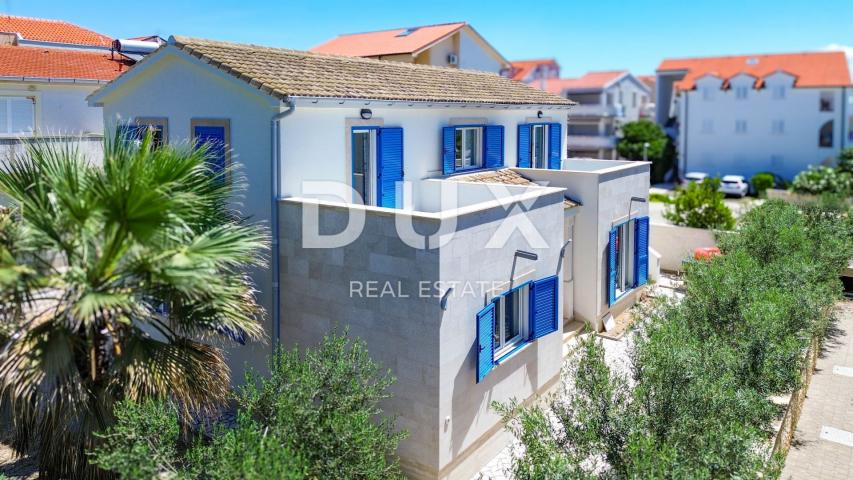 PAG ISLAND, POVLJANA - Quality house with two apartments 50 meters from the beach