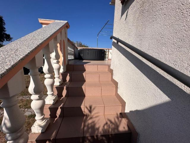 KRK ISLAND, VRH - semi-detached house, 170 m2, garden!!!