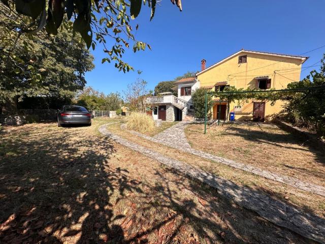 KRK ISLAND, VRH - semi-detached house, 170 m2, garden!!!