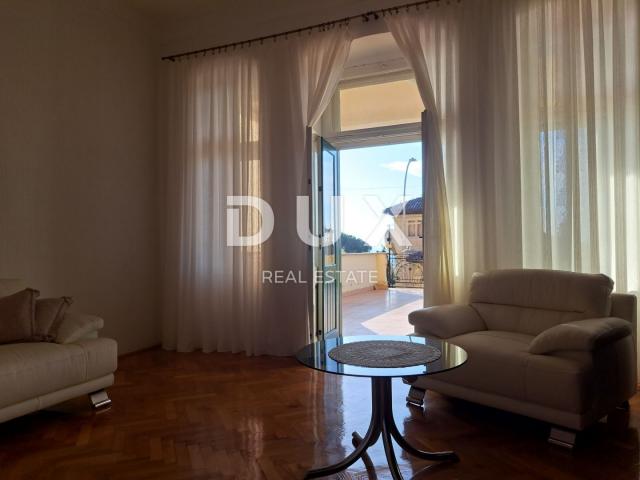 OPATIJA, VOLOSKO - apartment 115 m2 with a terrace three steps from the sea