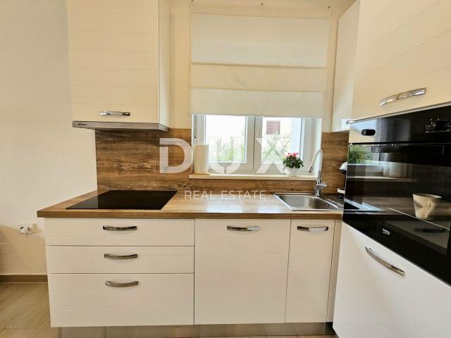 ISTRIEN, NOVA VERUDA - 2BR+DB modernes Apartment mit privatem Garten und Parkplatz