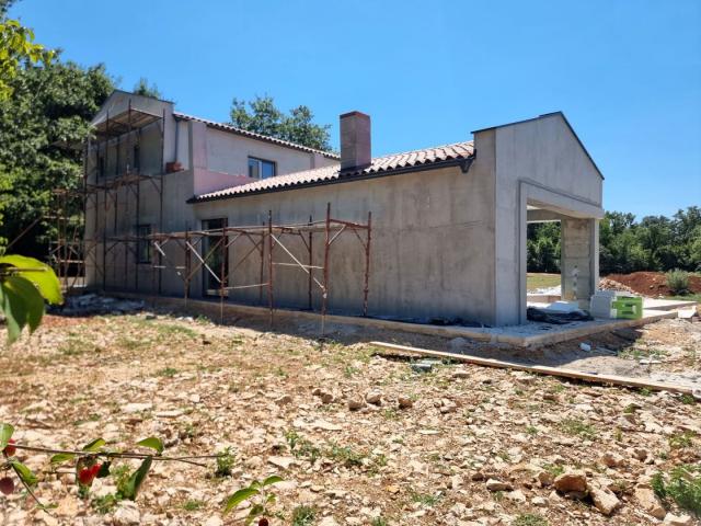 ISTRIEN, LABIN - Makelloses Haus mit Swimmingpool am Rande des Dorfes