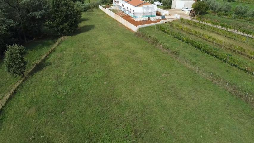 ISTRIA, BARBAN - Spacious building plot with an open view!