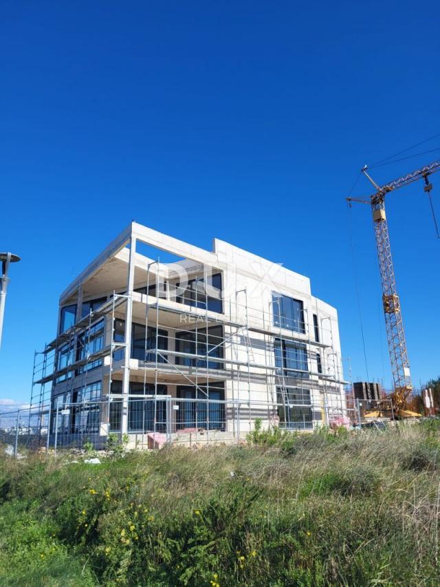 PRIVLAKA, ZADAR - S5 Luxuriöser Neubau in der 1. Reihe zum Meer