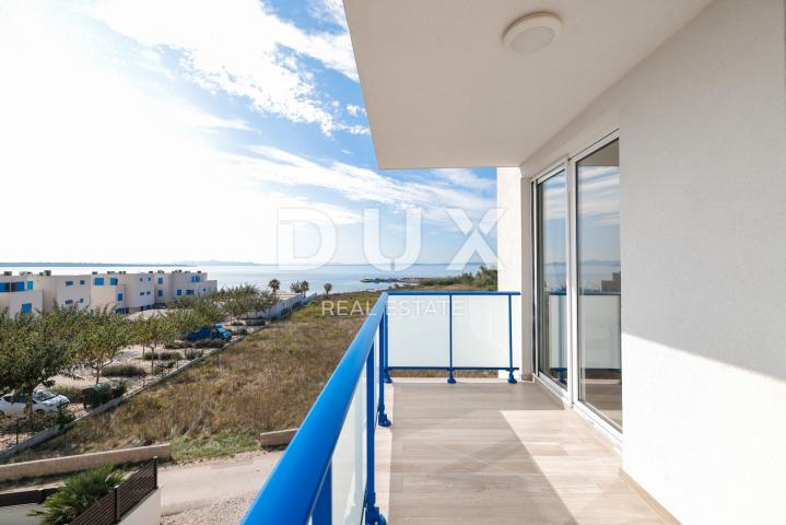 ZADAR, PRIVLAKA – Ihre Traumvilla: Meerblick, Whirlpool auf dem Dach und nur 100 m zum Strand! R1