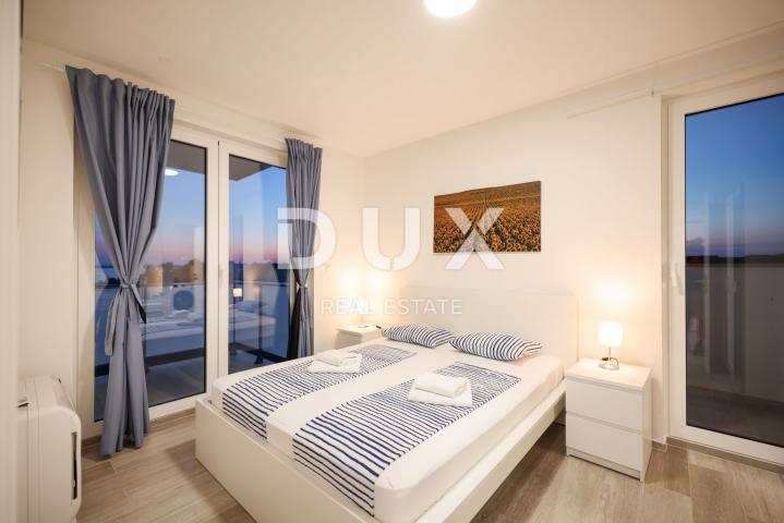 ZADAR, PRIVLAKA - Your dream villa: sea view, jacuzzi on the roof and only 100 m to the beach! R3