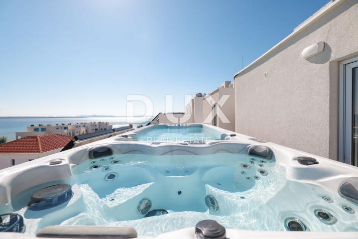 ZADAR, PRIVLAKA – Ihre Traumvilla: Meerblick, Whirlpool auf dem Dach und nur 100 m zum Strand! R4