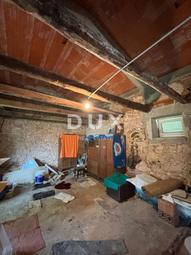 ISTRIA, BARBAN Partially renovated house in a beautiful location + building plot!