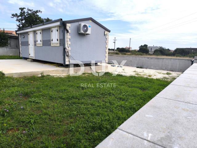 ISTRIA, PULA Mobile home on construction land near Pula