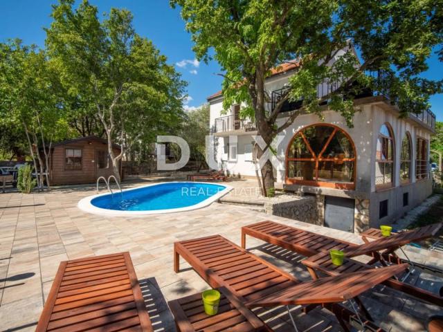 OTOK KRK, KORNIĆ- villa, 250 m2, BAZEN, OKUĆNICA!!!