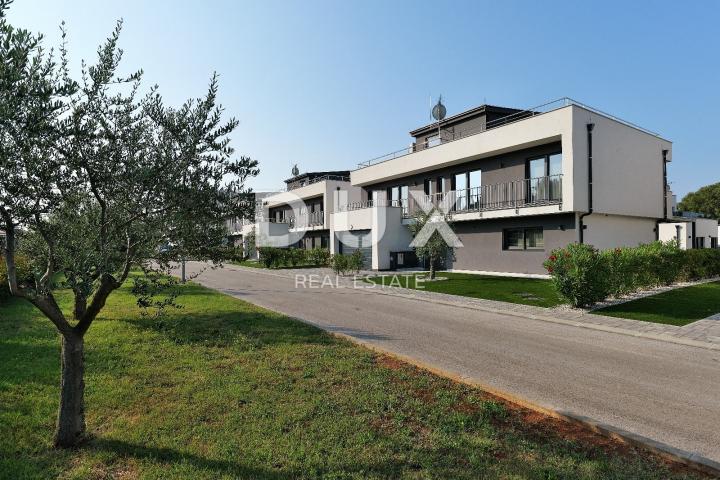 ISTRIA, BANJOLE - Modern villa with sea view