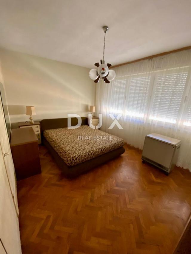 Pula, center - sale of a floor of a house (APARTMENT) with garden and garage!