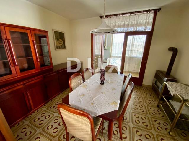 Pula, center - sale of a floor of a house (APARTMENT) with garden and garage!