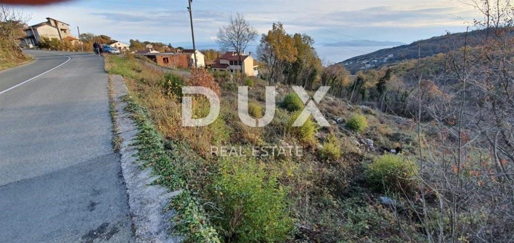 OPATIJA, BREGI - građevinsko zemljište s pogledom na more i GRAĐEVINSKOM DOZVOLOM za urbanu villu s 