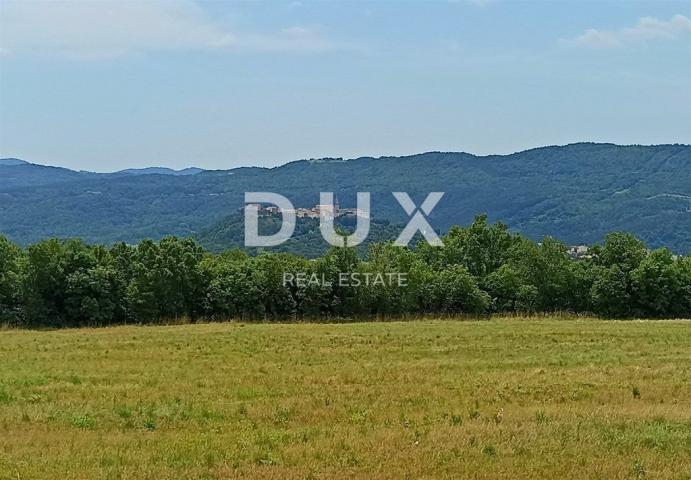 ISTRIEN, BUZET - Fantastisches Baugrundstück mit Blick auf die Altstadt von Buzet und die Hügel