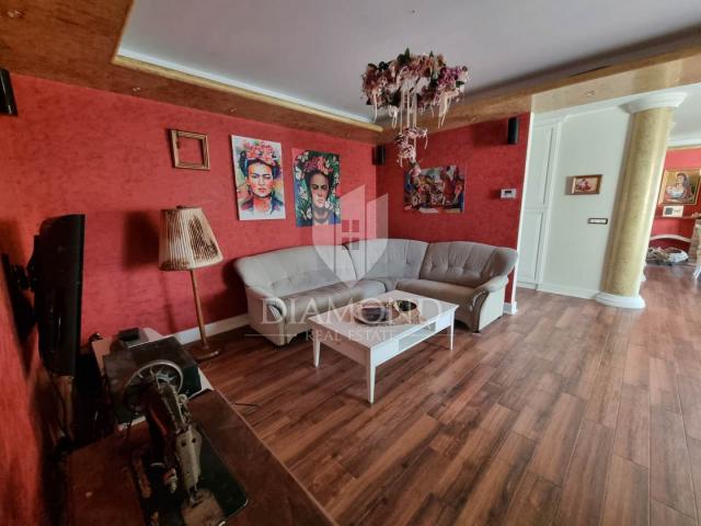 Stan/Apartman Umag, 171, 09m2