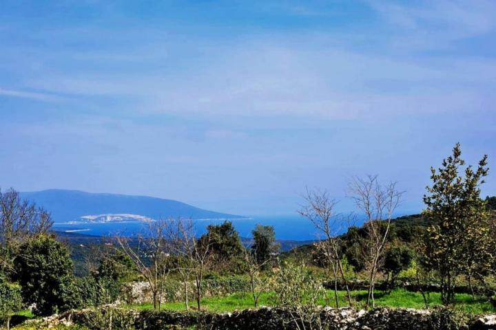 Marčana, Kavran - građevinsko zemljište s pravomoćnom građevinskom dozvolom, pogled more, 673 m2